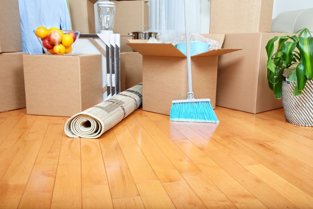 Move Out Cleaning: DIY Or Hire It Out?